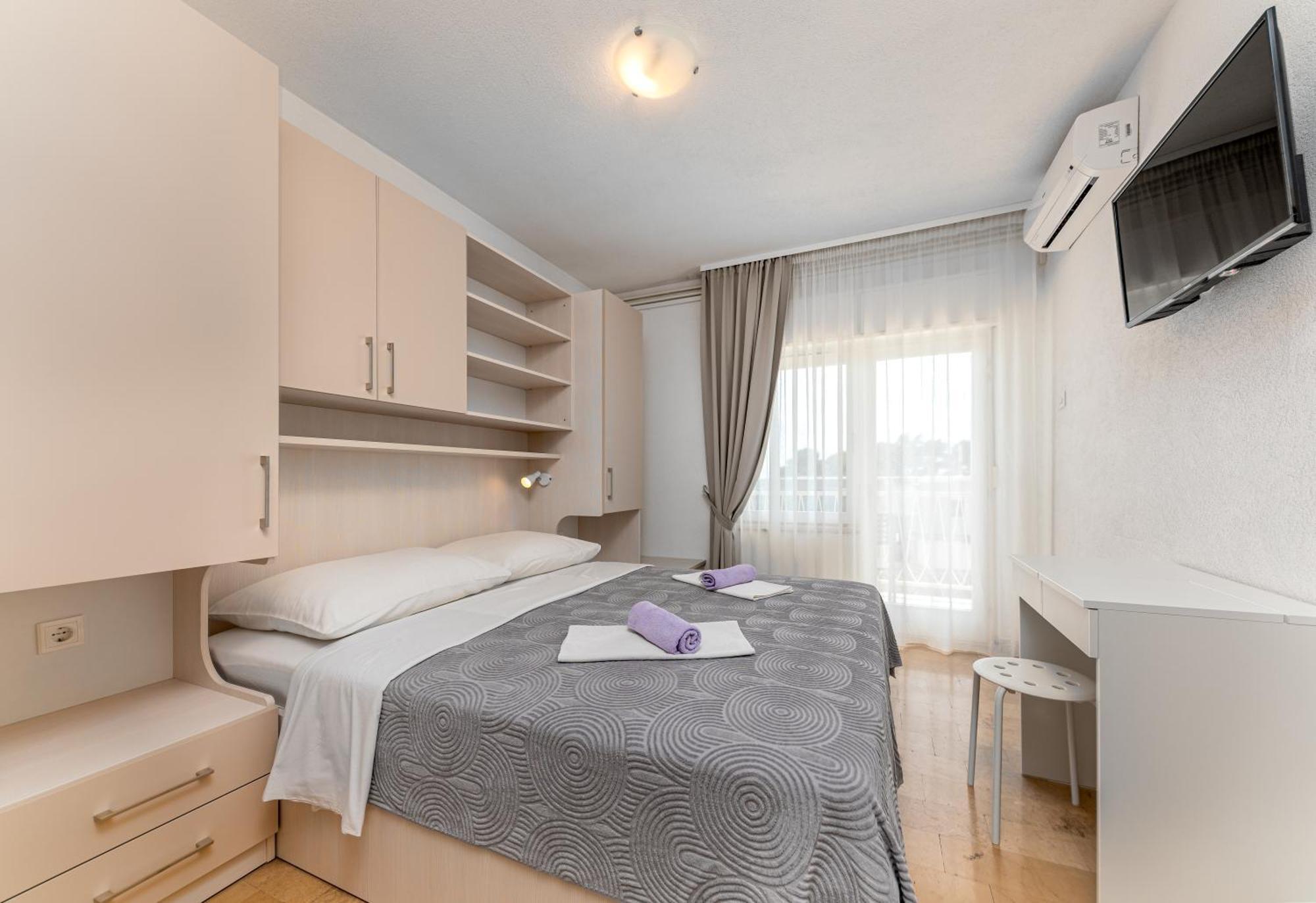 Bed And Breakfast Ivona Baška Voda Quarto foto